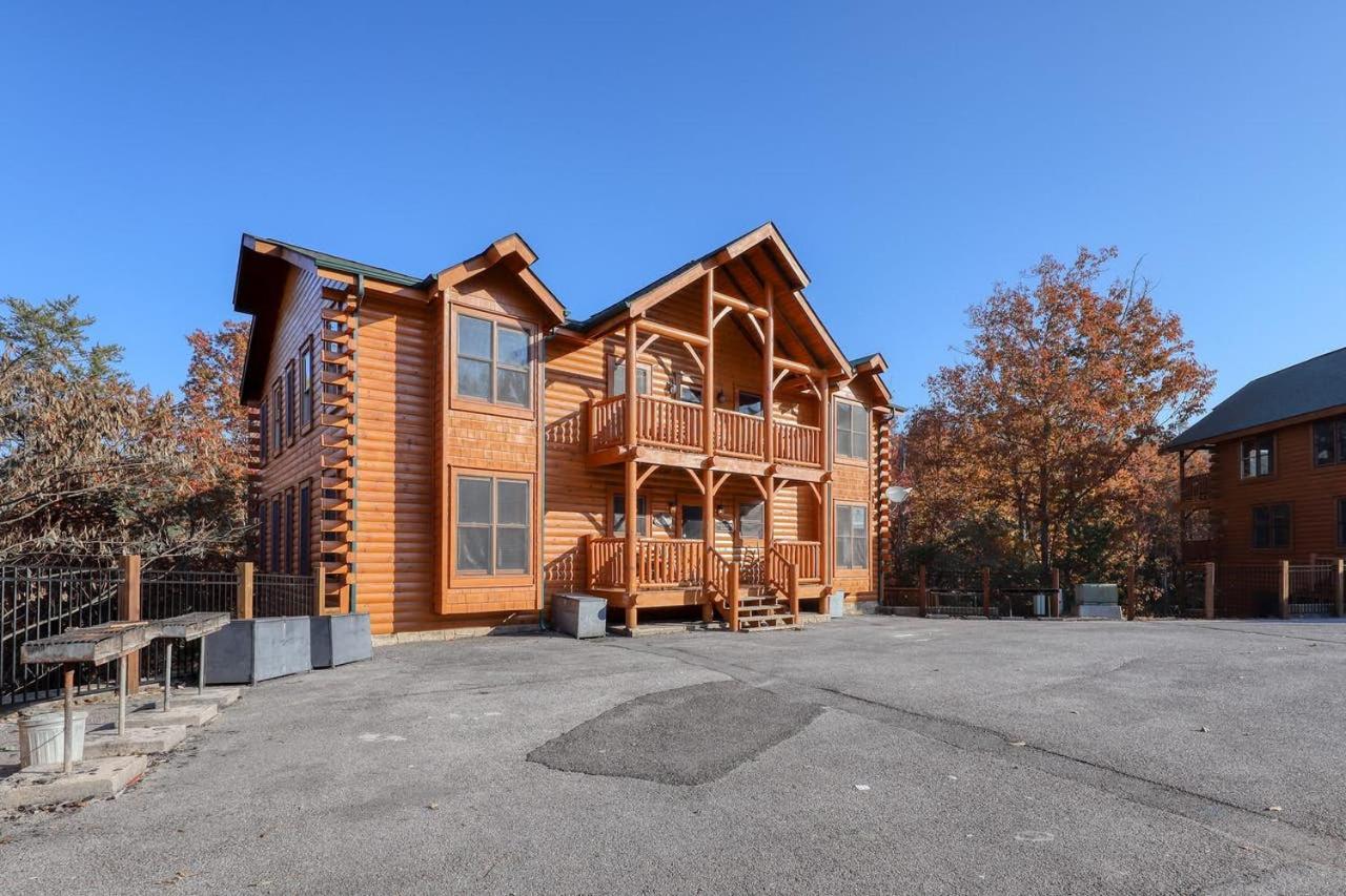 Black Bear Ridge Resort: Valhalla Manor By Dc Sevierville Exterior photo